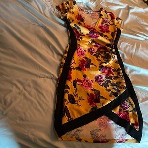 A Fitted Spring Floral Print Dress